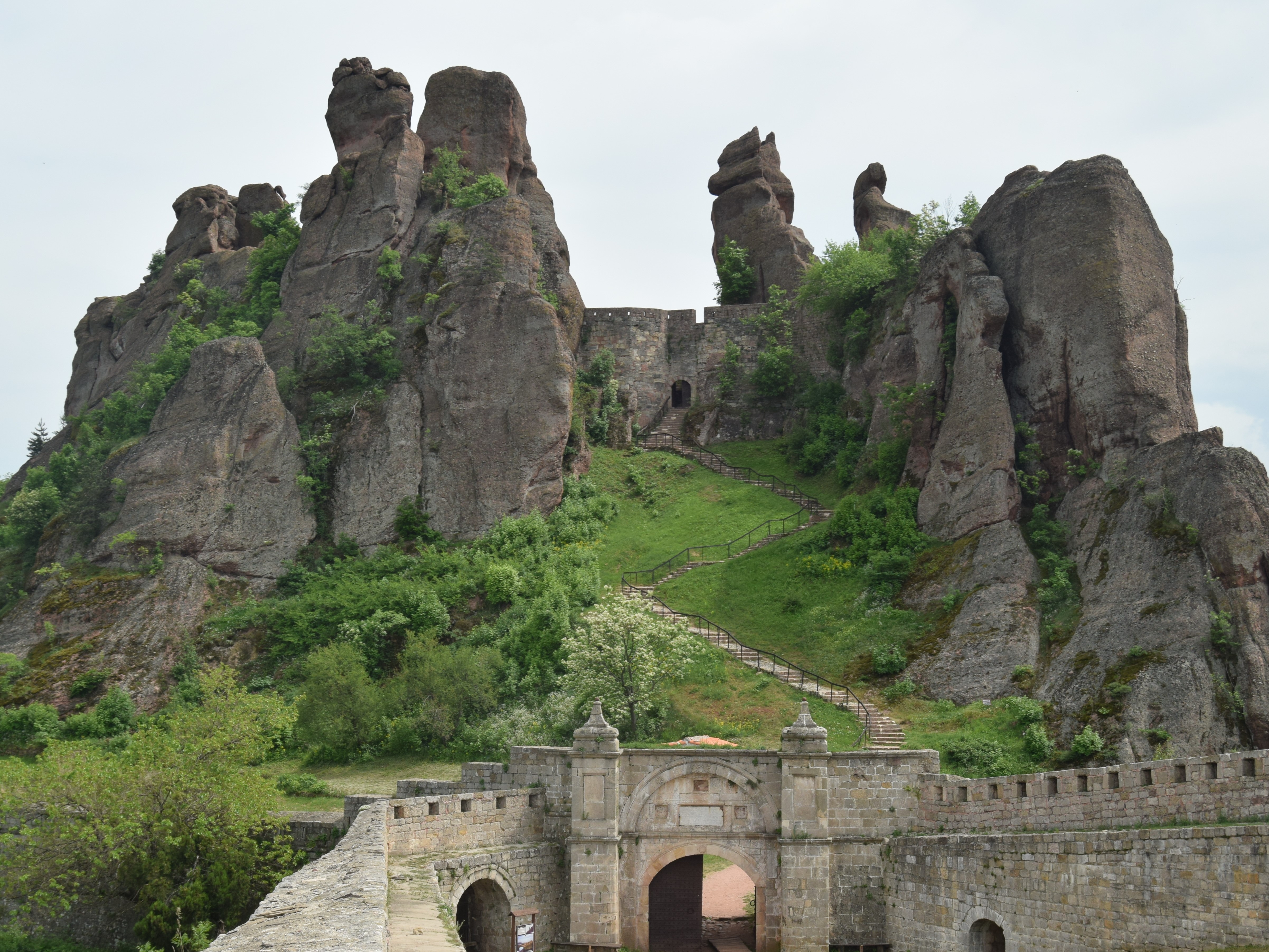 Невероятните-Белоградчишки-скали-3-½-часа