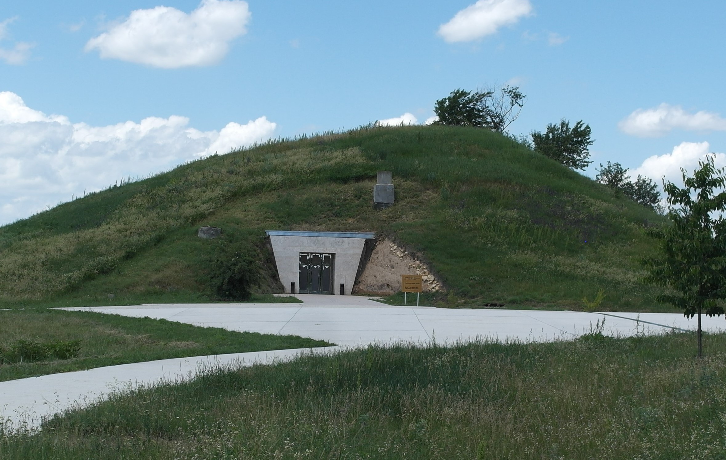 THRACIAN-TOMBS-OF-SVESHTARI-4-½-HRS